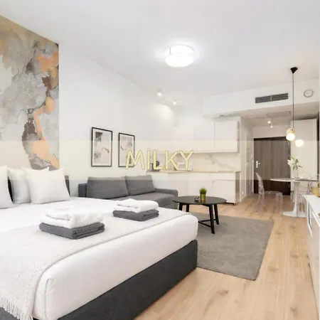 Margi Stella - Luna - Milky Basen Pool Sauna *