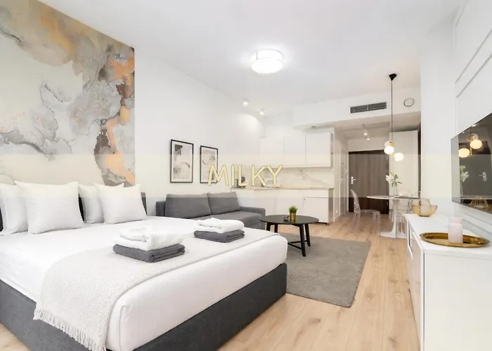 Margi Stella - Luna - Milky Basen Pool Sauna *